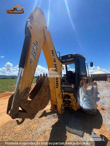 Retro Escavadeira New Holland B110B