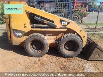 Mini-Carregadeira Caterpillar 226B