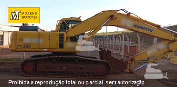Escavadeira Komatsu PC200