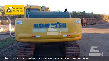 Escavadeira Komatsu PC200