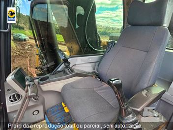 Escavadeira Volvo EC210DL