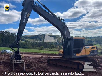 Escavadeira Volvo EC210DL