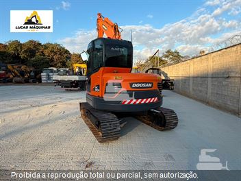 Mini-Escavadeira Doosan DX80R