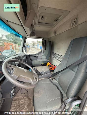 Caminhão Volvo VM 270 6x2 2p (Diesel) (E5)