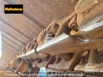 Escavadeira Caterpillar 320