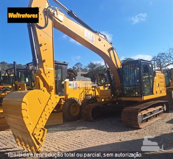Escavadeira Caterpillar 320