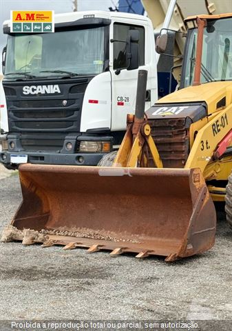 Retro Escavadeira Caterpillar 416F2