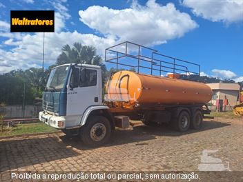 Caminhão Mercedes-Benz 2726 6x4 2p (diesel)