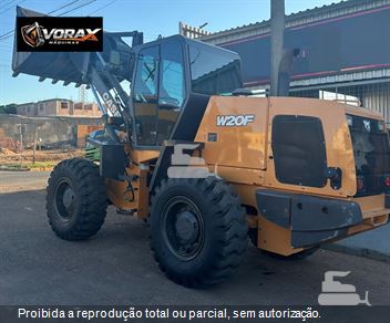 Pá Carregadeira Case W20F