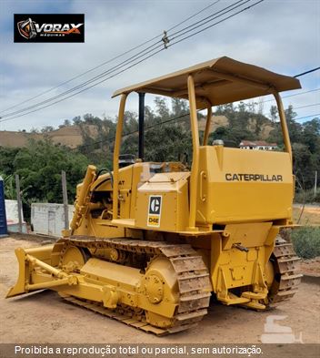 Trator de Esteira Caterpillar D4E